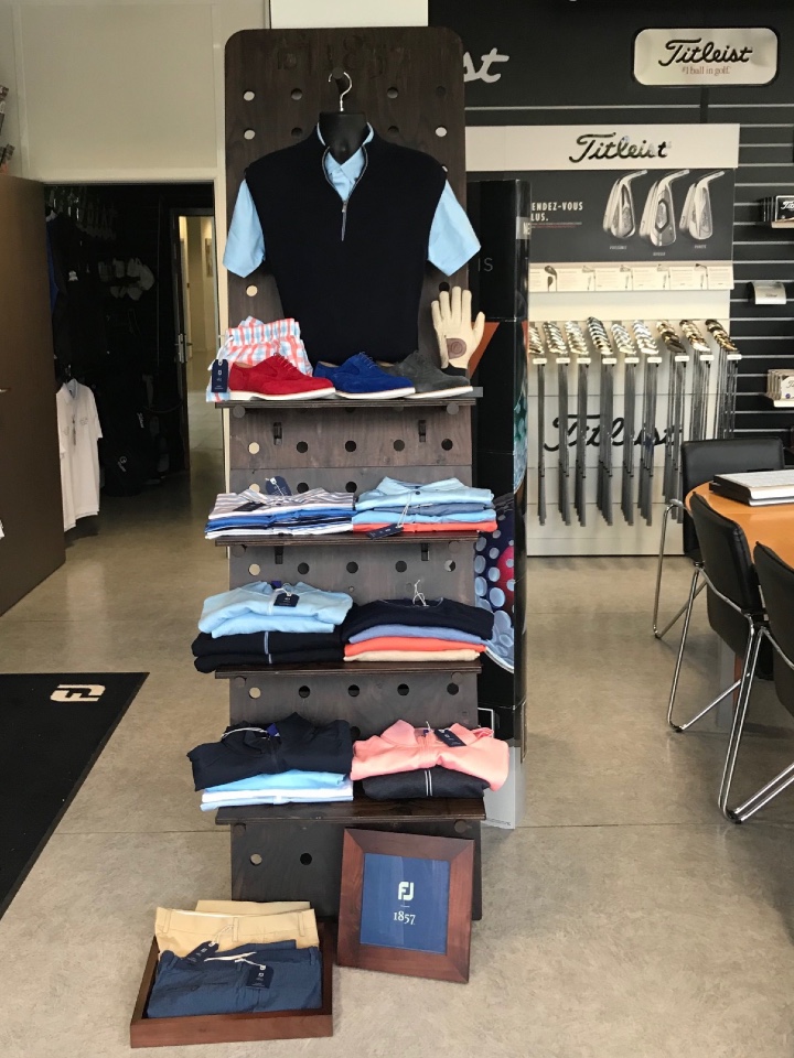 FootJoy golf shoes and textile displays 19