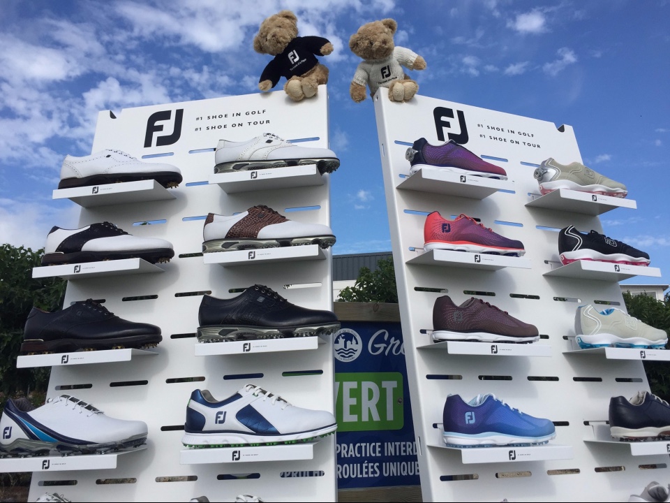 FootJoy golf shoes and textile displays 12
