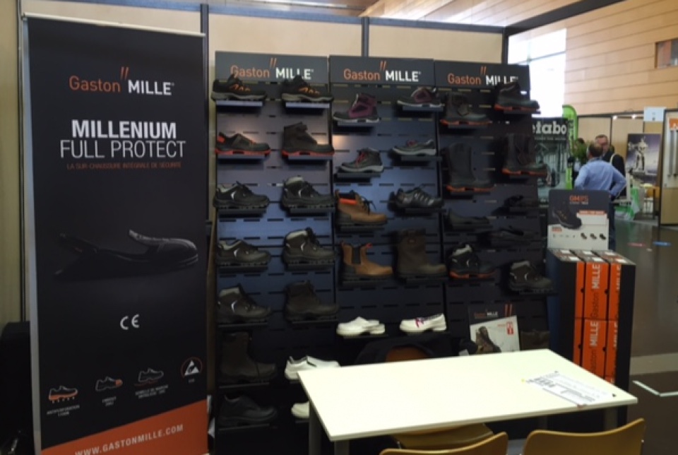 Gaston Mille security shoes displays 1
