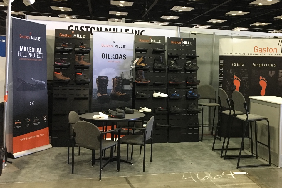 Gaston Mille security shoes displays