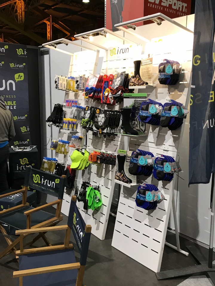 I-Run Shoes textile and accessories displays 6