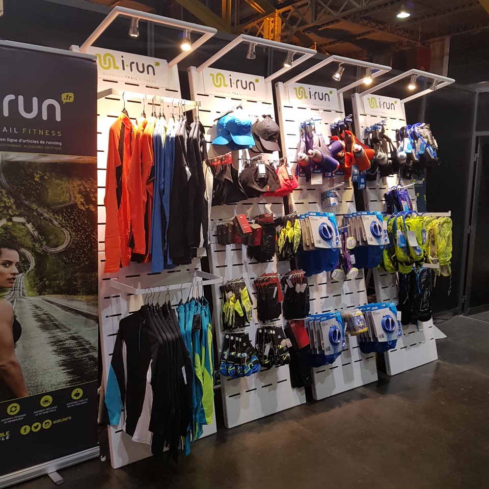 I-Run Shoes textile and accessories displays 4