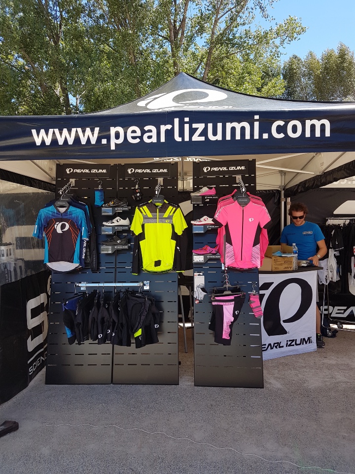 Pearl Izumi cycle textiles shoes displays 1