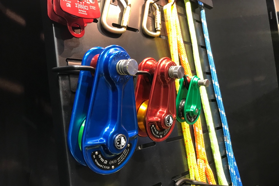 Courant ropes hooks accessories displays