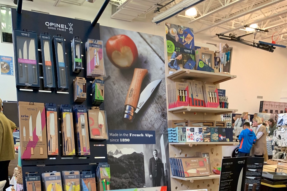 Opinel knives displays
