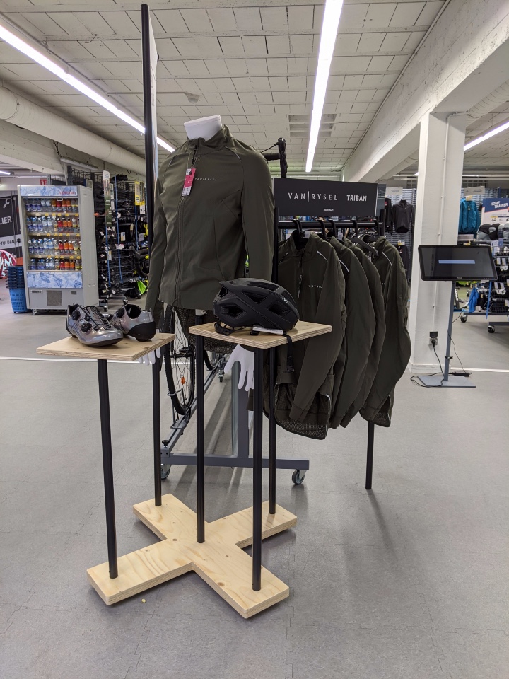 Decathlon cycle textile and accessories displays 1