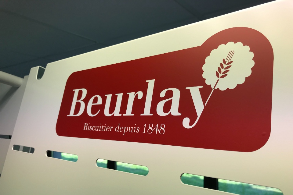 Beurlay cakes displays