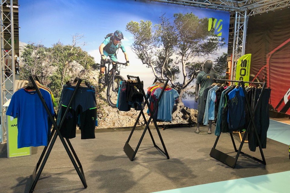 Karpos Textile displays