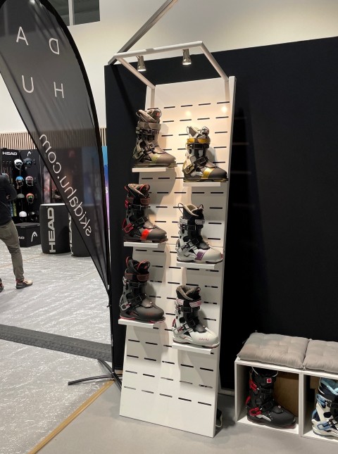 Dahu ski shoes display