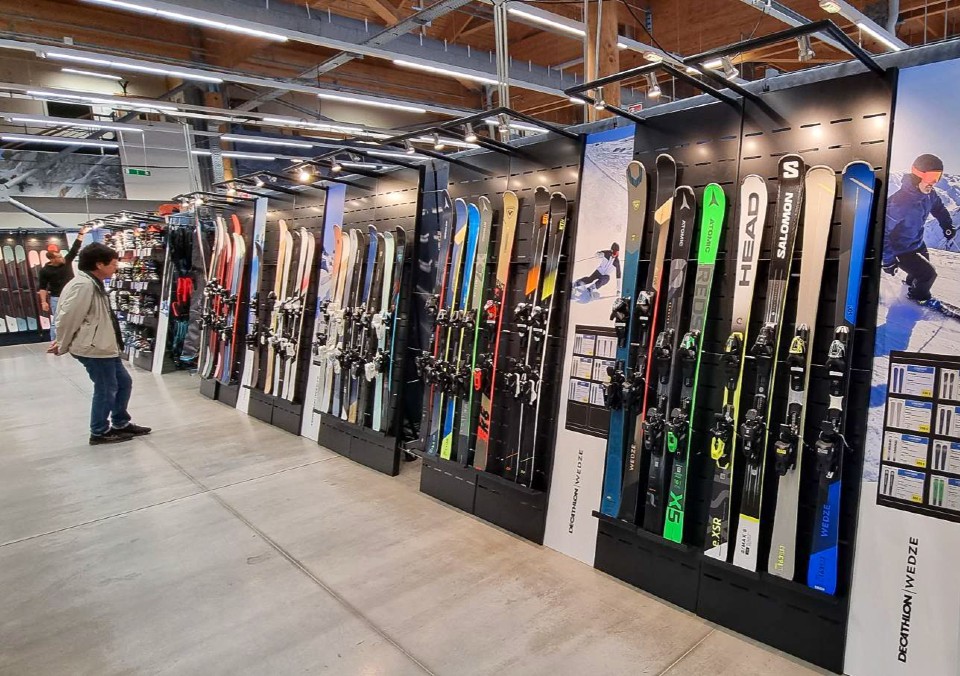 Decathlon Passy's skis have never been installed with so much style ⛷️ !