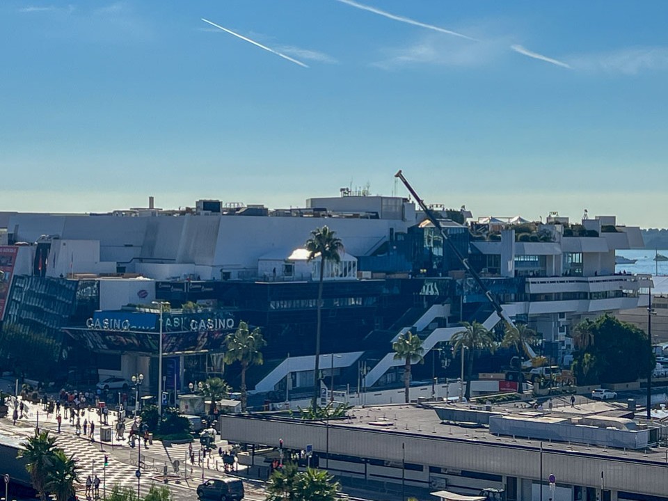 VIP Installation and Dismantling of Displays for Duty Free Dynamics in Cannes, Opposite the Palais des Festivals During the TWFA