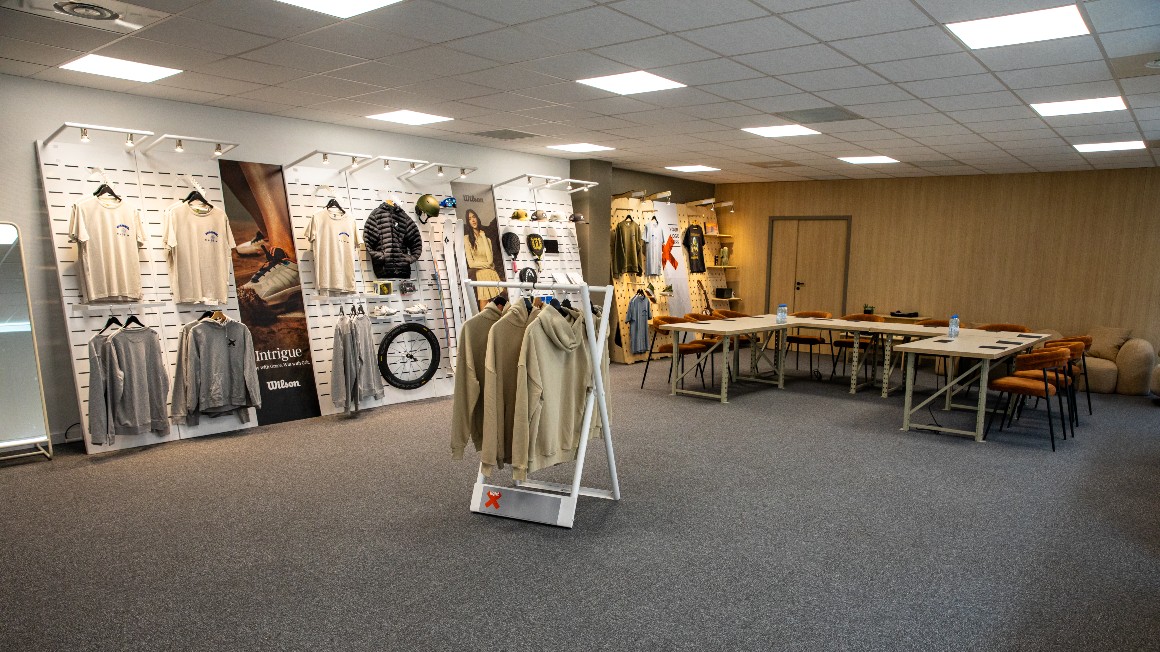 Rent our X.Light Showroom 4
