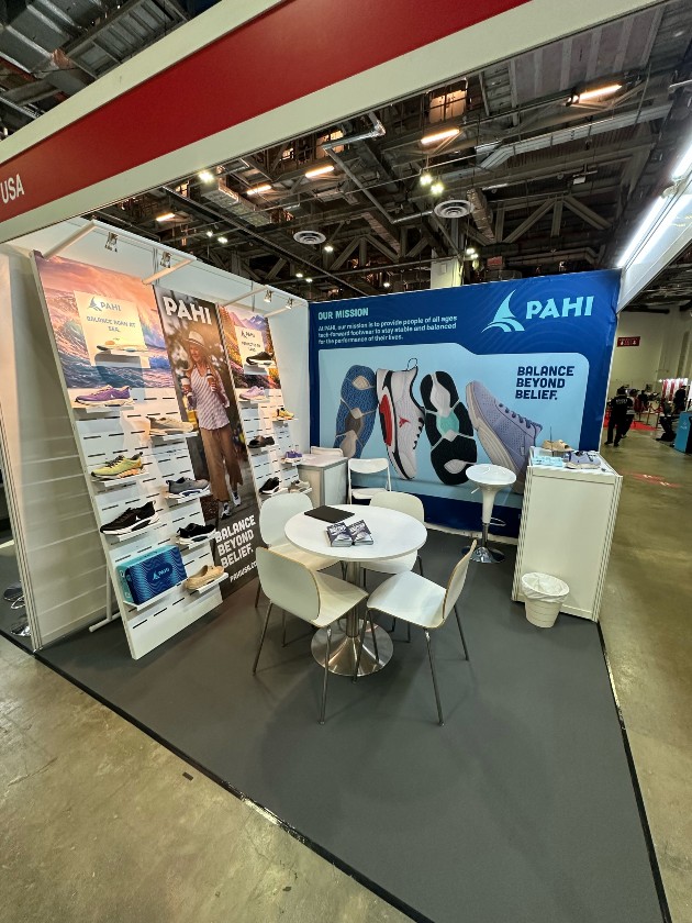 X.Light is proud to count Axis Balance Shoes among its new clients, on the occasion of their participation in the World Ageing Festival in Singapore.